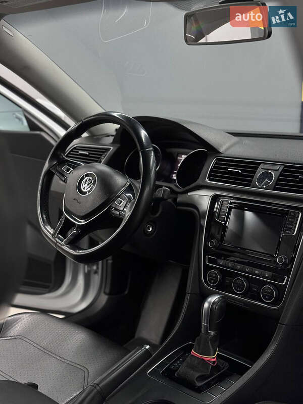 Седан Volkswagen Passat 2016 в Кропивницькому