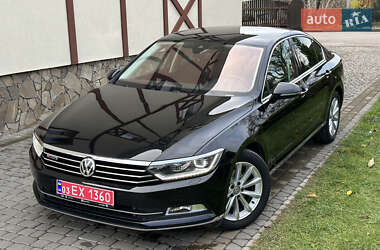 Седан Volkswagen Passat 2016 в Луцке