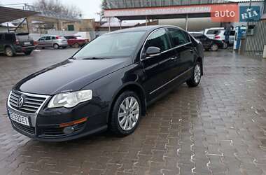 Седан Volkswagen Passat 2005 в Чернівцях