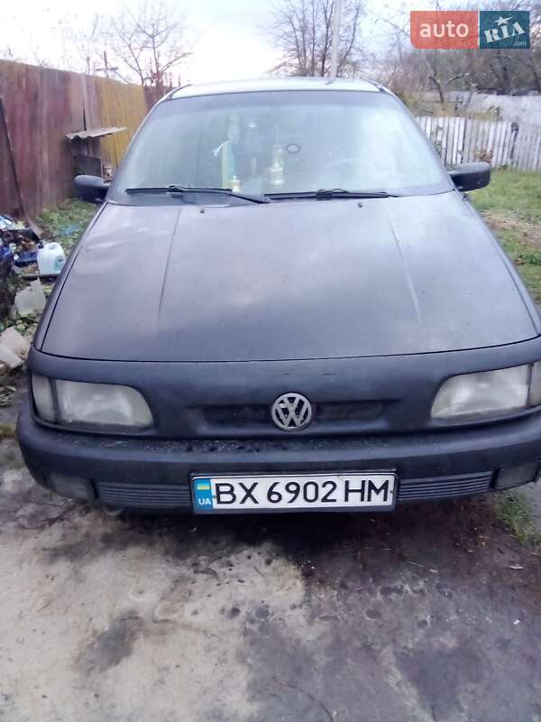 Седан Volkswagen Passat 1992 в Хмельницькому