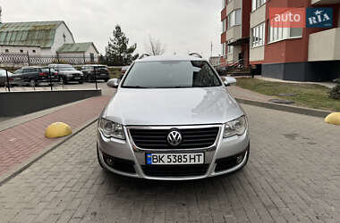 Универсал Volkswagen Passat 2008 в Вараше