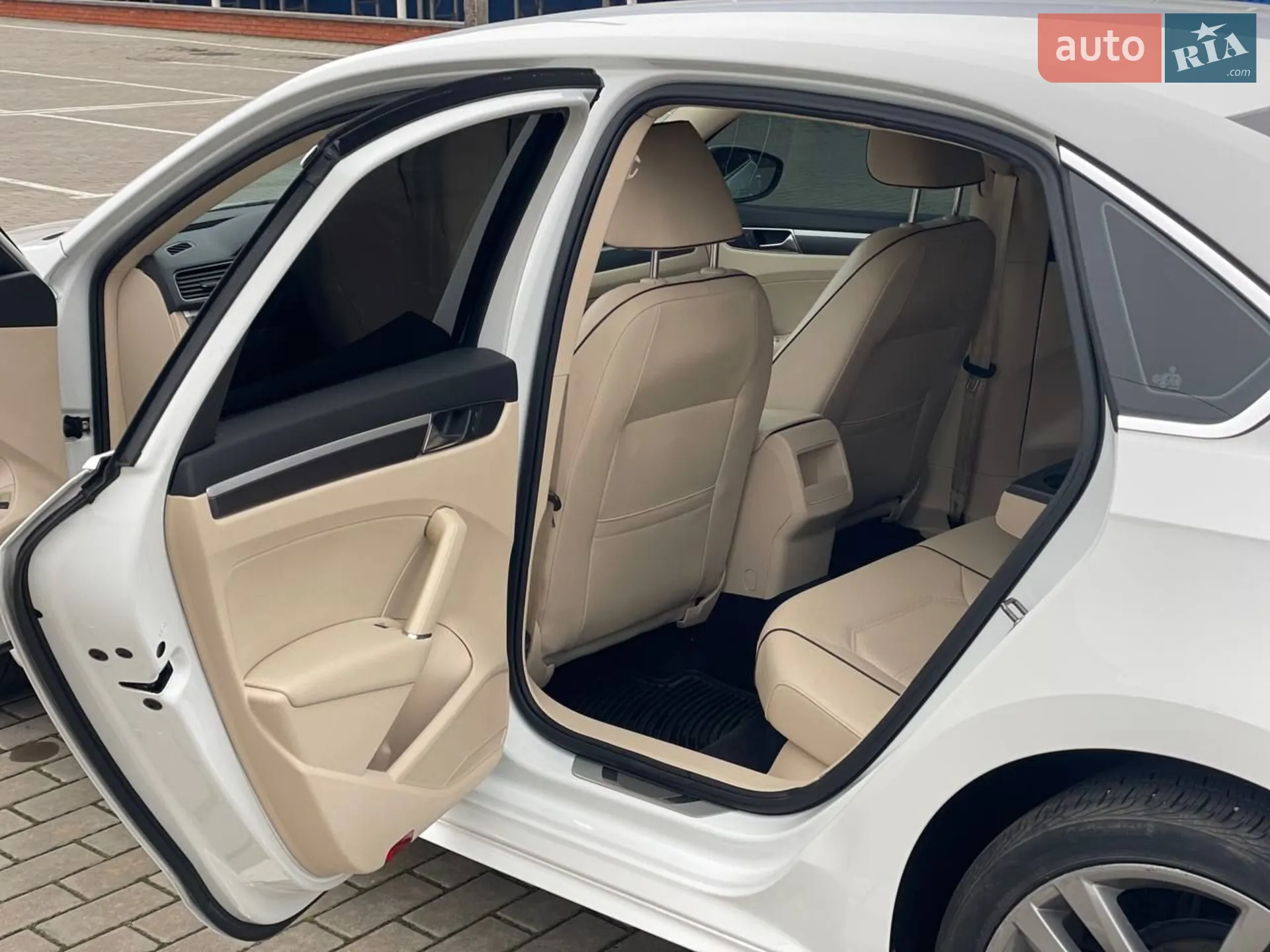 2017 Volkswagen Passat - мініатюра 7