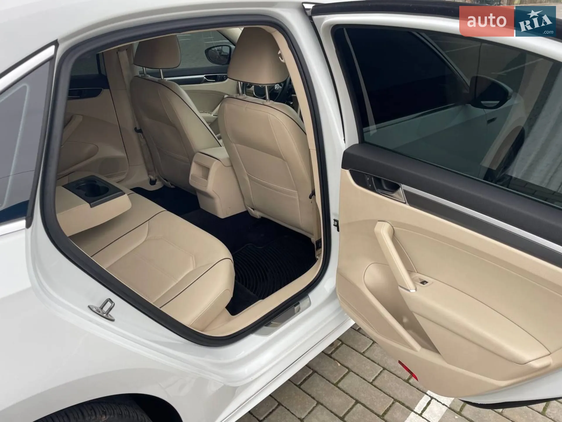 2017 Volkswagen Passat - мініатюра 12