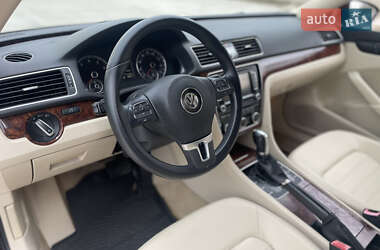 Седан Volkswagen Passat 2012 в Одессе