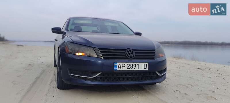 Седан Volkswagen Passat 2013 в Запорожье