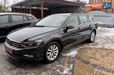 Универсал Volkswagen Passat 2020 в Звягеле