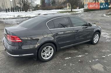 Седан Volkswagen Passat 2013 в Киеве