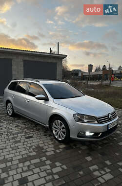 Універсал Volkswagen Passat 2012 в Березному