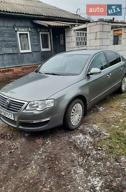 Седан Volkswagen Passat 2005 в Конотопе