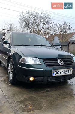 Седан Volkswagen Passat 2002 в Золочеве