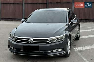 Седан Volkswagen Passat 2017 в Хмельницькому