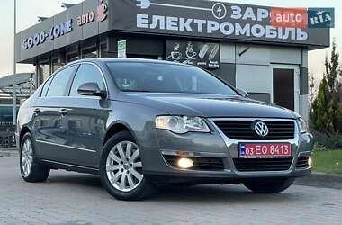 Седан Volkswagen Passat 2006 в Сарнах