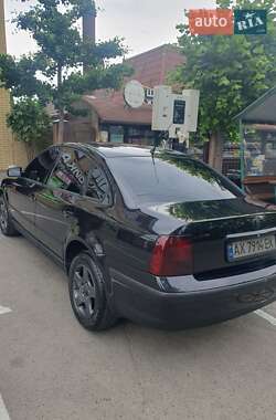 Седан Volkswagen Passat 1997 в Харькове