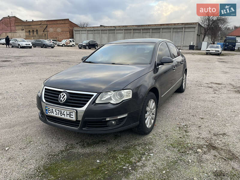 Седан Volkswagen Passat 2006 в Кропивницком