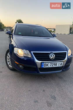 Универсал Volkswagen Passat 2007 в Дубровице