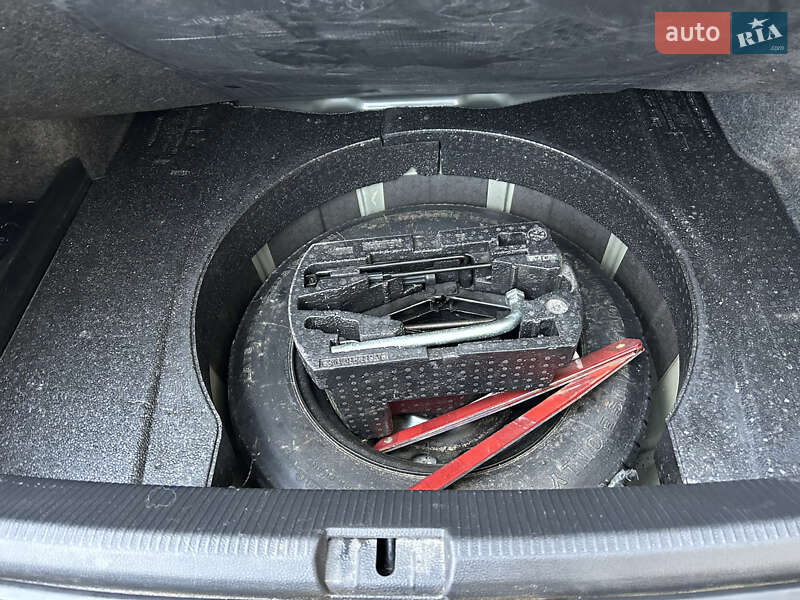 Седан Volkswagen Passat 2015 в Тернополі