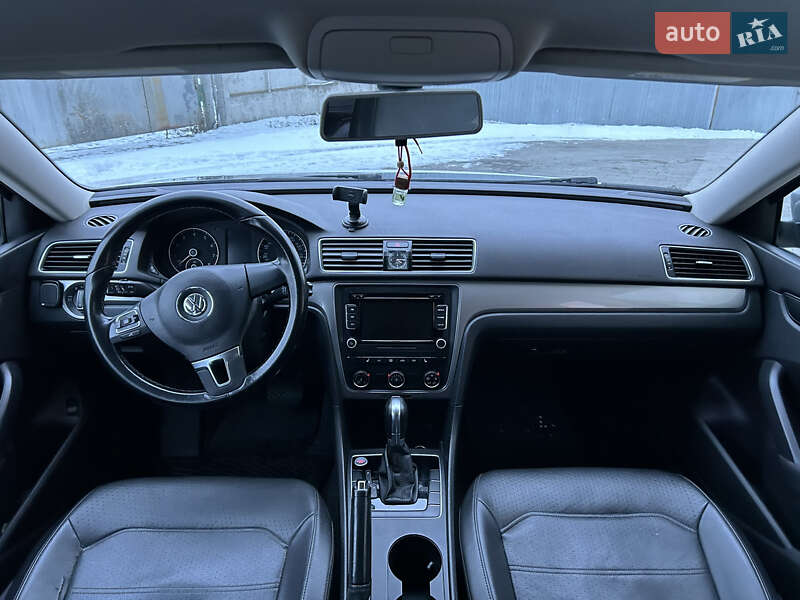 Седан Volkswagen Passat 2015 в Тернополі