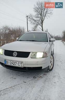 Універсал Volkswagen Passat 1999 в Житомирі