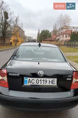 Седан Volkswagen Passat 2001 в Луцьку