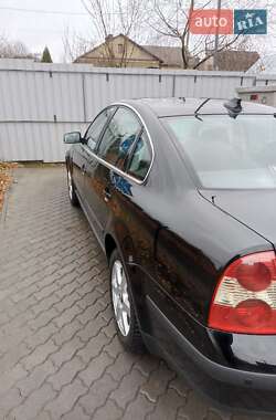 Седан Volkswagen Passat 2001 в Луцьку