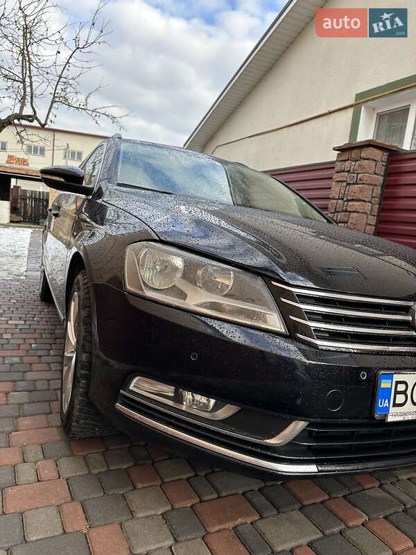 Універсал Volkswagen Passat 2012 в Чорткові