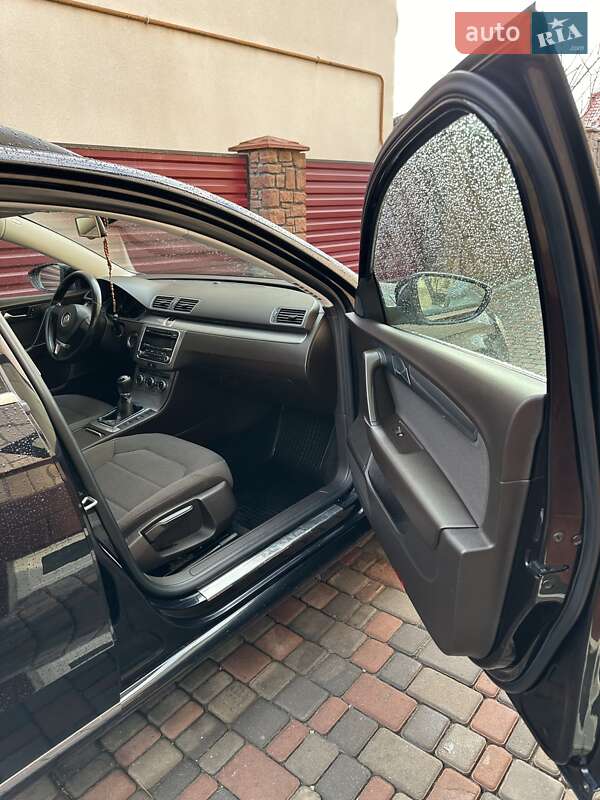 Універсал Volkswagen Passat 2012 в Чорткові