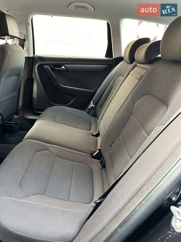 Універсал Volkswagen Passat 2012 в Чорткові