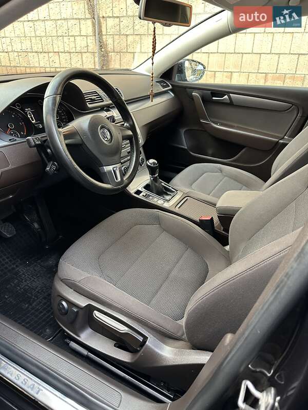 Універсал Volkswagen Passat 2012 в Чорткові