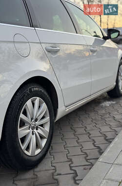 Универсал Volkswagen Passat 2011 в Житомире