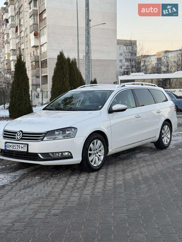 Универсал Volkswagen Passat 2011 в Житомире