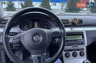 Седан Volkswagen Passat 2009 в Богуславе