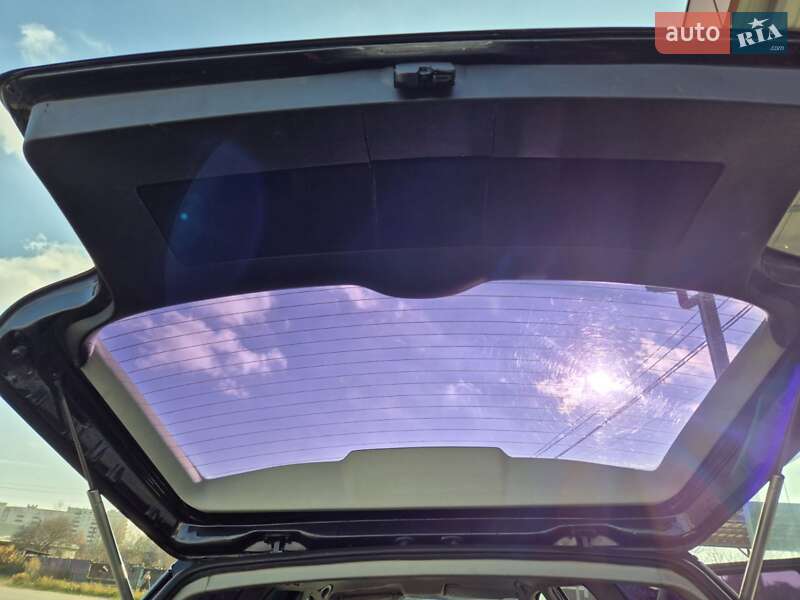 Універсал Volkswagen Passat 2002 в Старокостянтинові