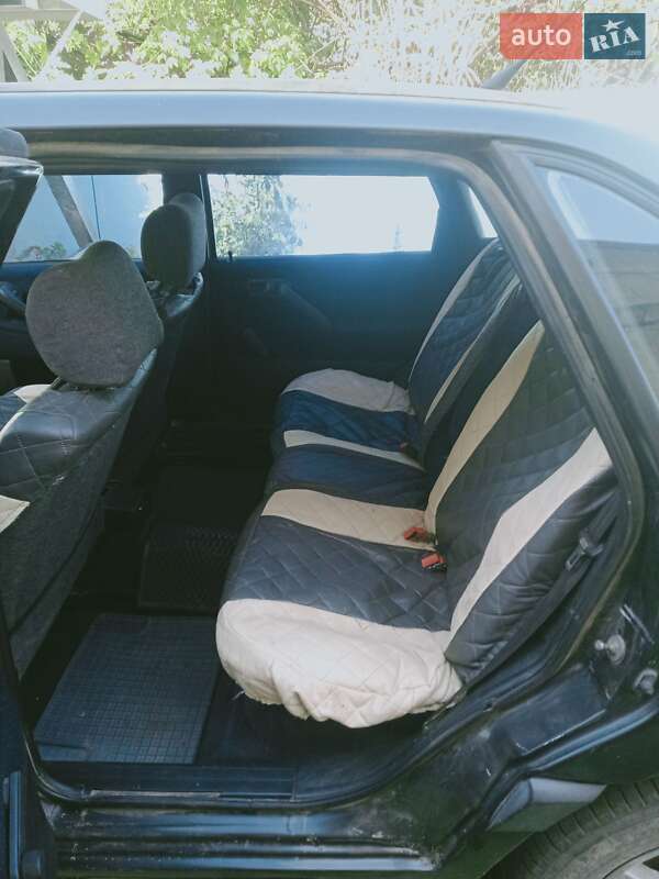 Седан Volkswagen Passat 1992 в Иваничах