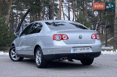 Седан Volkswagen Passat 2010 в Киеве