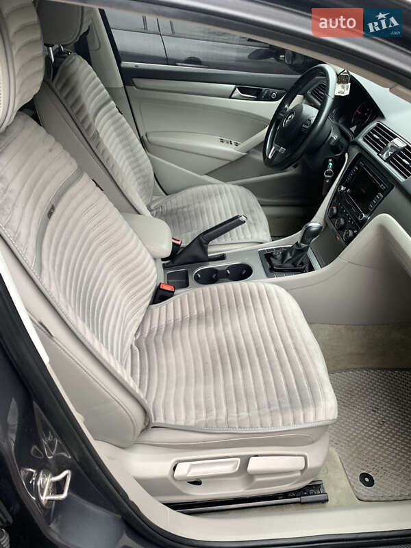 Седан Volkswagen Passat 2014 в Тернополі