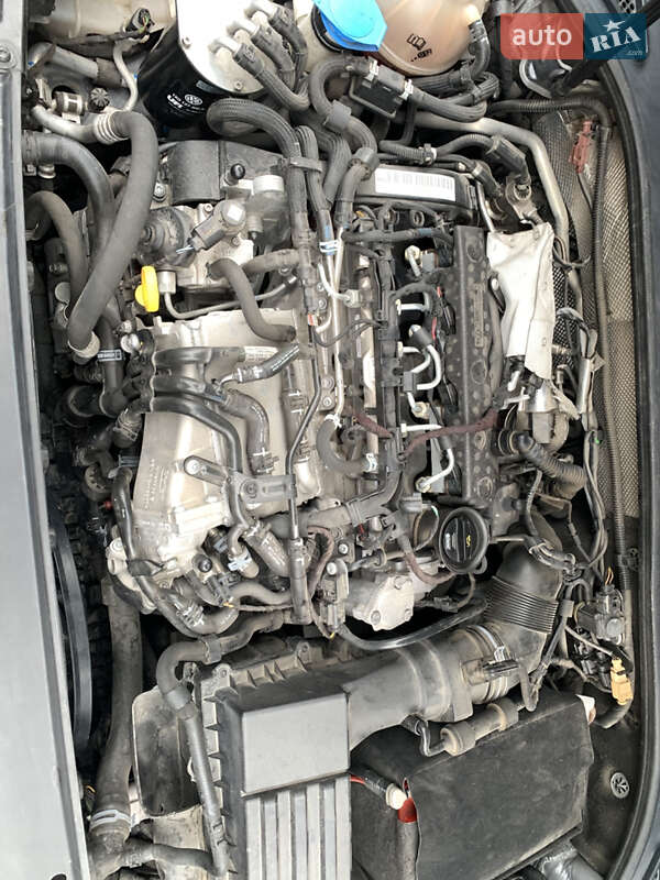 Седан Volkswagen Passat 2014 в Тернополі