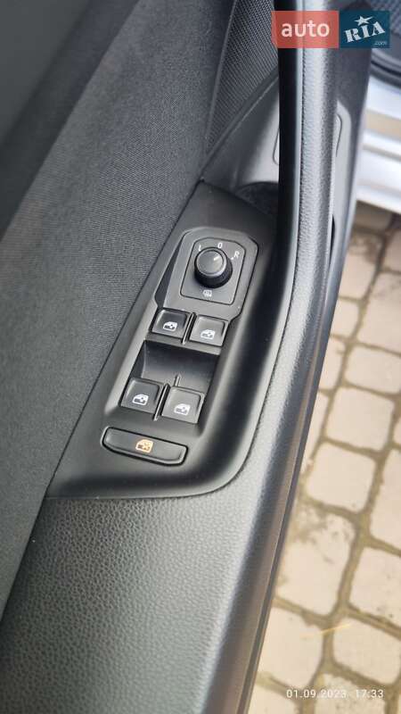 Універсал Volkswagen Passat 2018 в Чернівцях