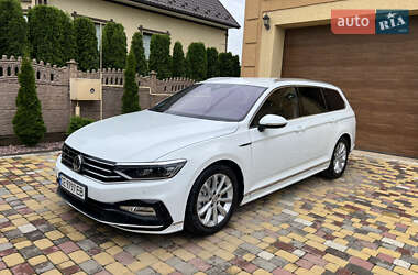 Універсал Volkswagen Passat 2019 в Чернівцях