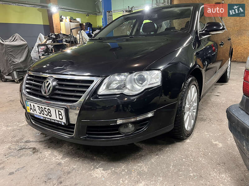 Седан Volkswagen Passat 2008 в Києві