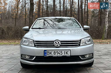 Седан Volkswagen Passat 2012 в Луцьку