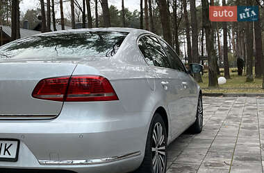 Седан Volkswagen Passat 2012 в Луцьку