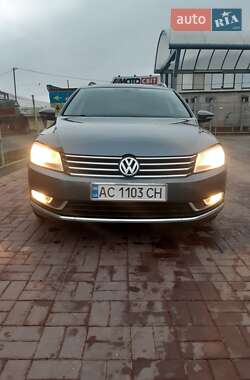 Універсал Volkswagen Passat 2012 в 