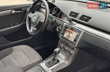 Универсал Volkswagen Passat 2012 в Киеве