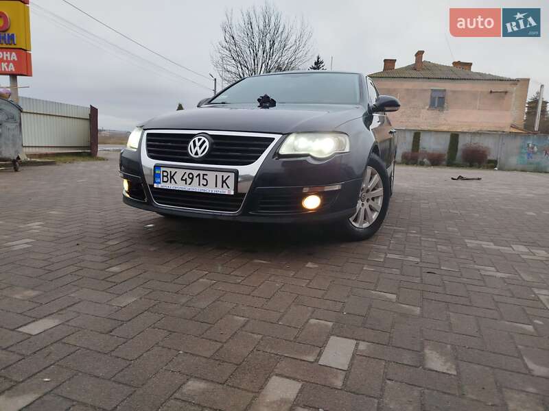 Седан Volkswagen Passat 2006 в Березному