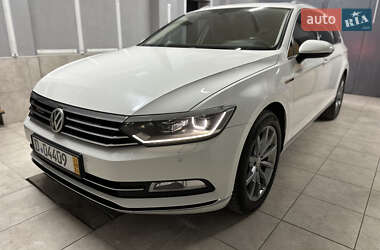 Универсал Volkswagen Passat 2015 в Запорожье