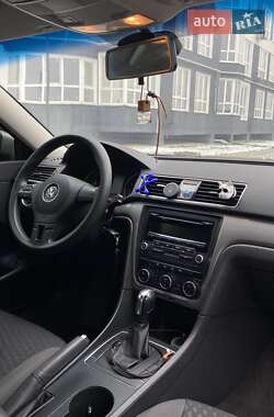 Седан Volkswagen Passat 2011 в Чернигове