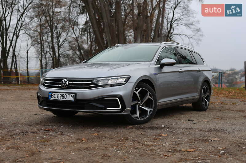 Volkswagen Passat 2021