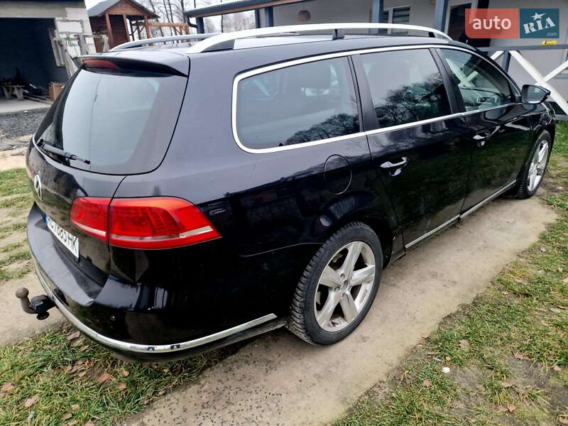 Универсал Volkswagen Passat 2012 в Старой Выжевке