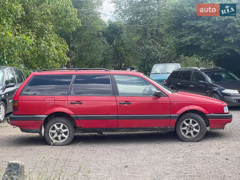 Универсал Volkswagen Passat 1990 в Перечине