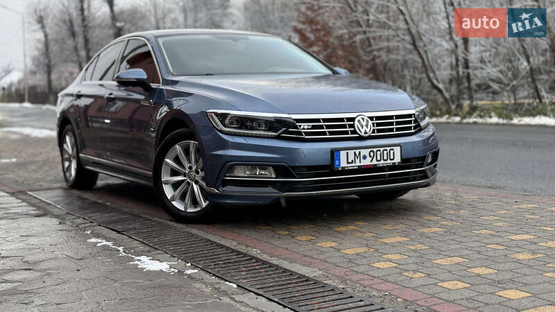 Седан Volkswagen Passat 2015 в Сваляве